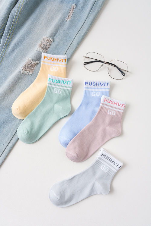 袜子女中筒袜 ins潮网红款街头可爱日系短袜，点亮春秋冬季时尚
